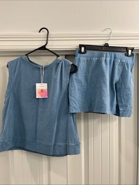 Light Blue Sleeveless Top and Shorts Set - Brand Unspecified
